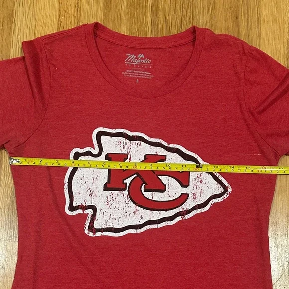 *last chance* Majestic Threads | Women’s Red Kansas City Chiefs T-Shirt - Picture 8 of 15